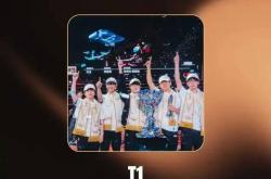 LOL新老交替，Chovy力压Faker拿年(nián)度选手(shǒu)，新王登基