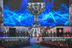 LOL Esports官方全球戰(zhàn)力榜震撼(hàn)更新：GEN稳坐(zuò)王座(zuò)，T1紧追不捨(shě)