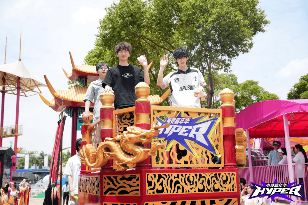 直播战场推陈出新，虎牙进入升维时代