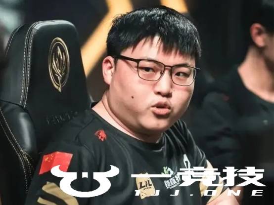 【一竞技1JingJi】LOL：Uzi被曝将要再次复出 LPL转会期新规引争议！